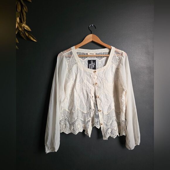 Adora Bone Cream Jamie Embroidered Blouse Sz M/L NWT Lace Embroidered Sheer - Picture 1 of 13